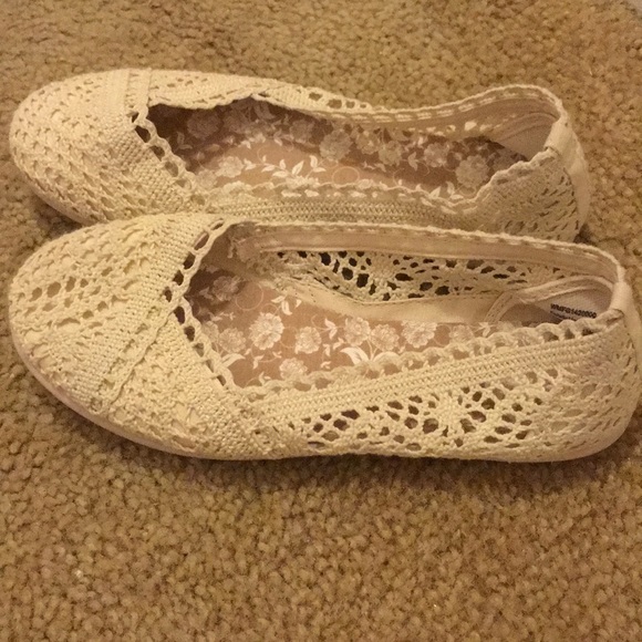 Flats - Picture 2 of 2